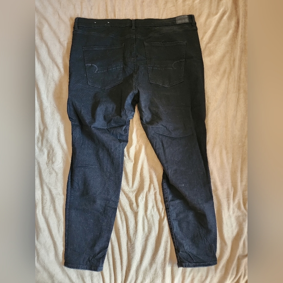 American Eagle Distressed Curvy Hi-Rise Jegging Next Level Stretch 20R - Picture 3 of 3